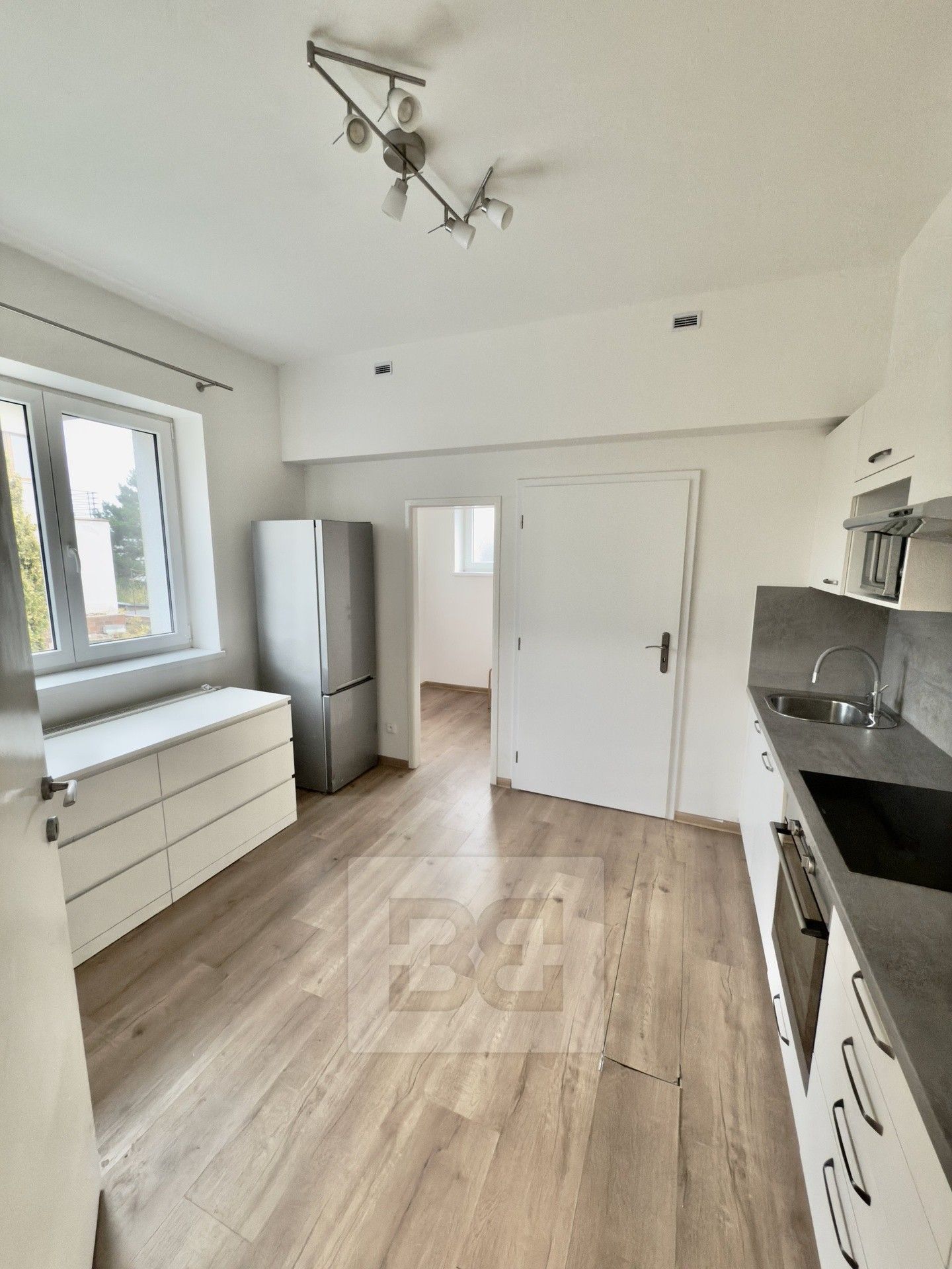 Pronájem byt 3+1 - Nad pomníkem, Praha, 120 m²