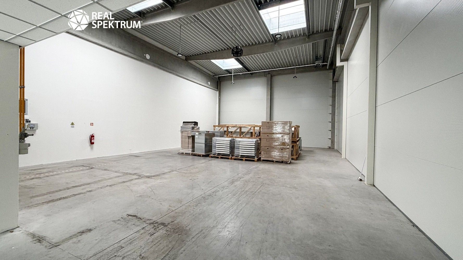 Výrobní prostory, Brněnská, Znojmo, 462 m² - 1