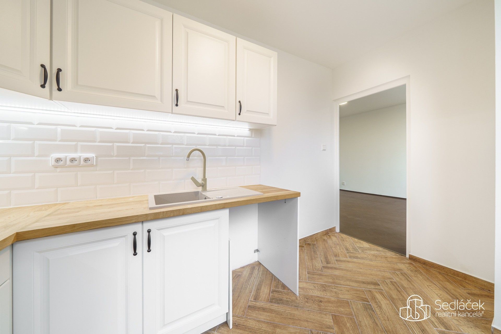 Prodej byt 3+1 - Slavíčkova, Sokolov, 66 m²