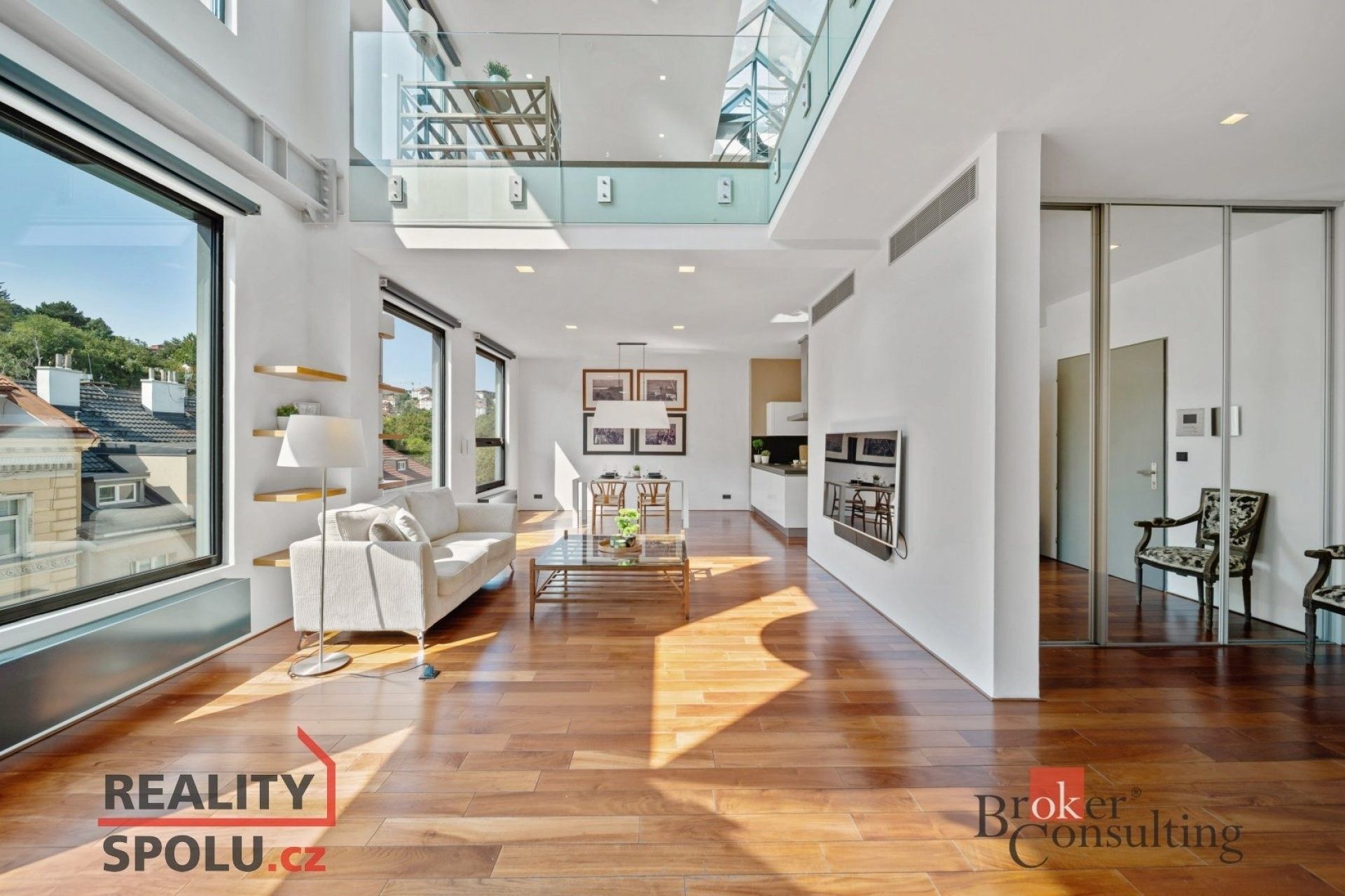 Prodej byt 3+kk - Křížová, Praha, 221 m²