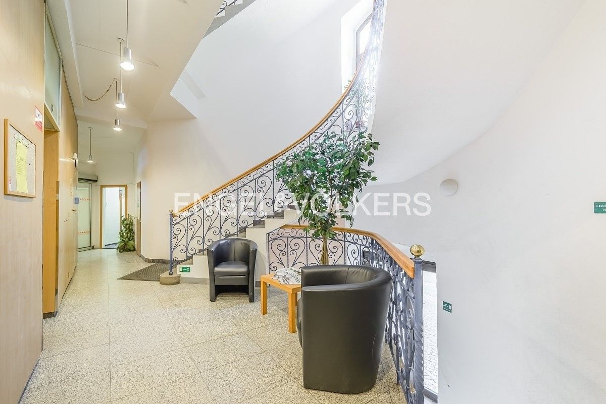 Kancelář · 32 m² · U Trojice 1042, Praha Smíchov - 4