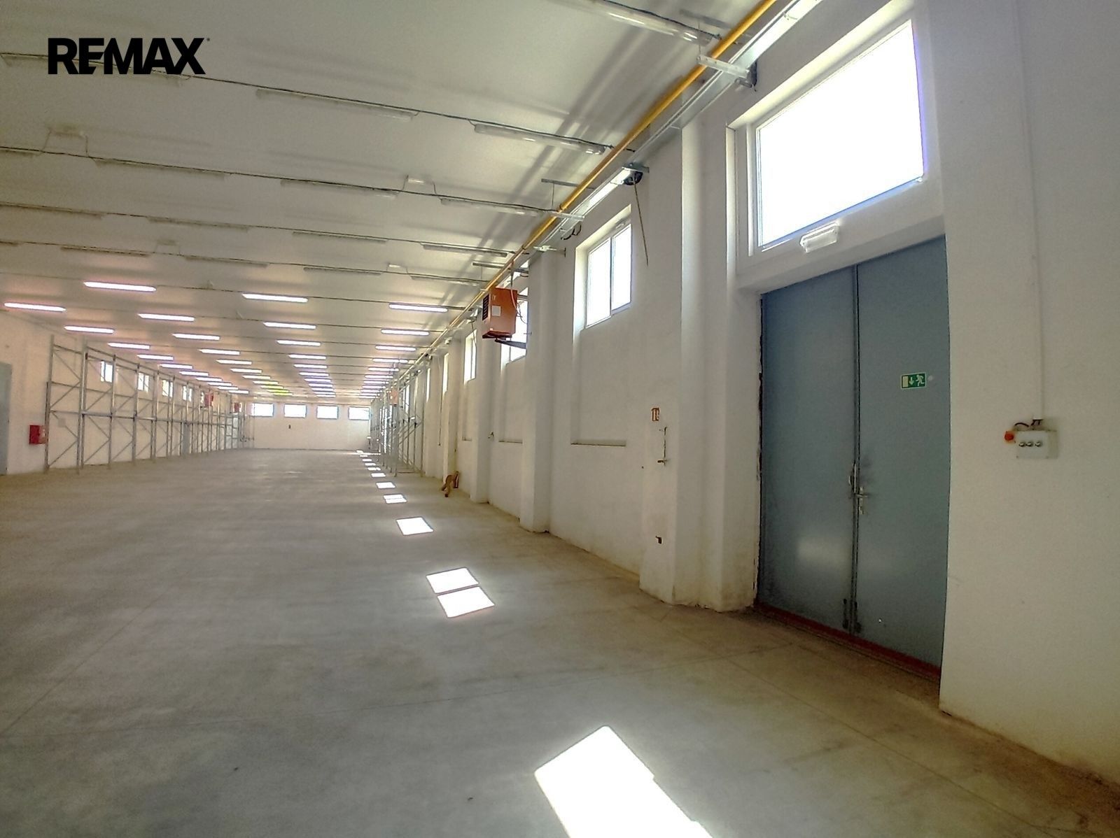 Pronájem sklad - U Sudárny 434, Hluboká nad Vltavou, 950 m² - 2