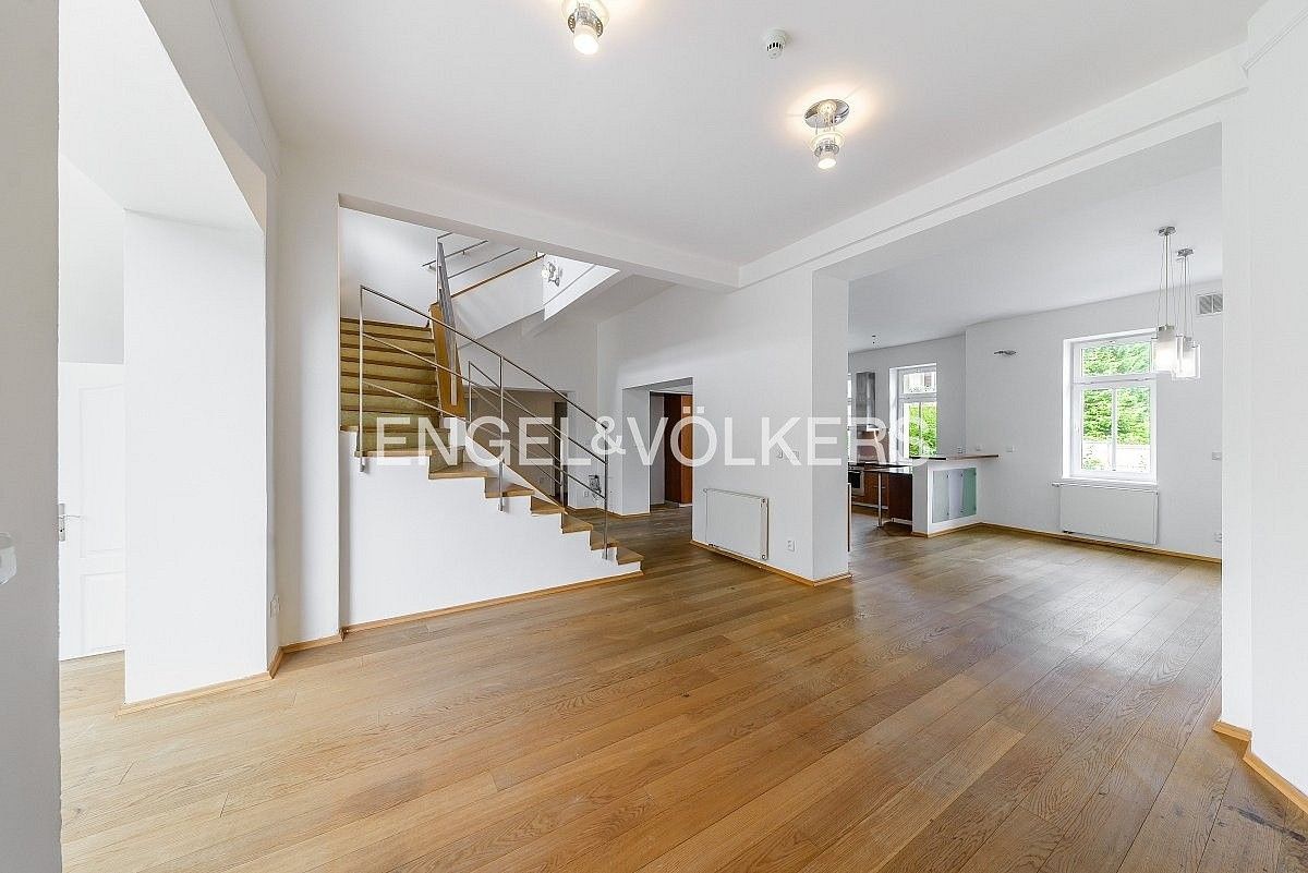 Pronájem rodinný dům - Praha - Dejvice, okres Praha 6, Hlavní město Praha, 514 m² - 2