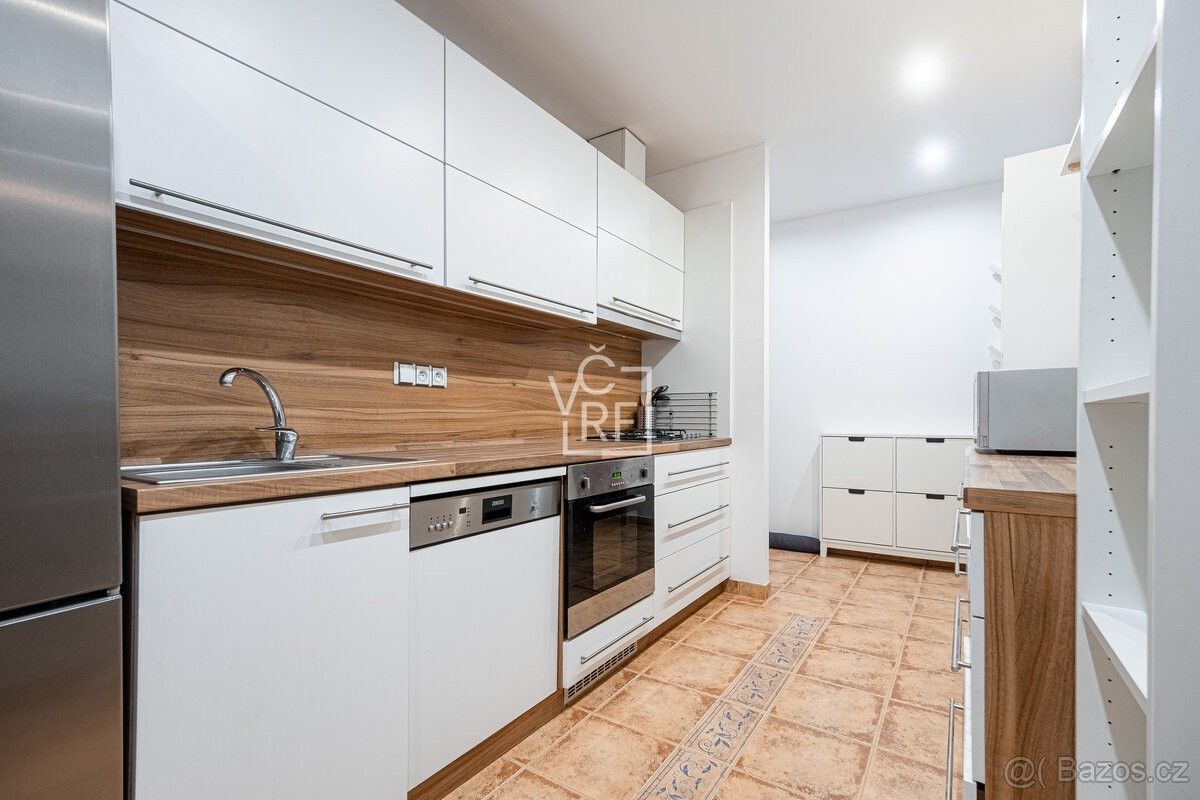 Byty, Praha, 180 00