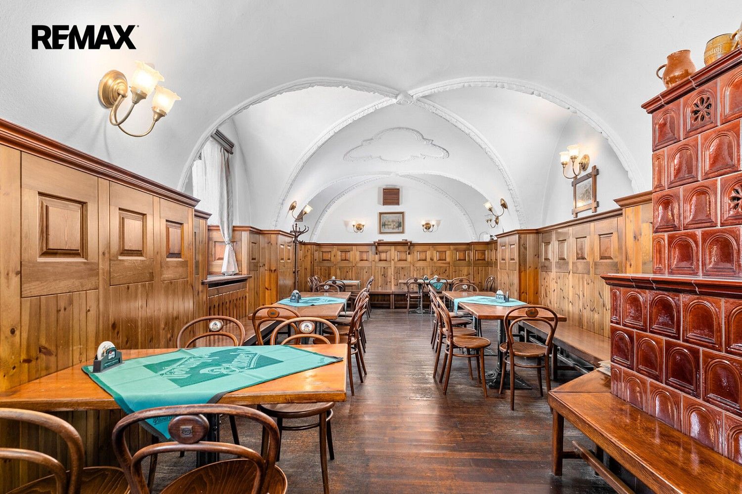 Restaurace · 855 m² · Jindřichův Hradec - Jindřichův Hradec I, Jihočeský kraj - 3
