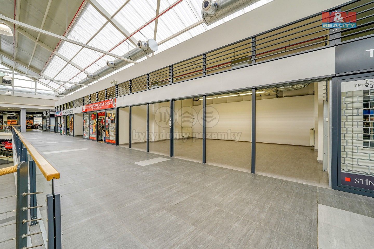 Obchodní prostory, Plzeň - Doubravka, okres Plzeň-město, Plzeňský kraj, 68 m² - 1