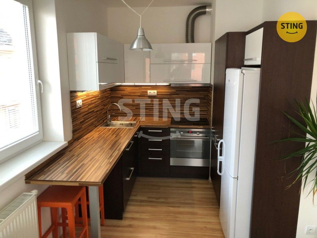 Pronájem byt 2+kk - Jozefa Gabčíka, Pardubice, 60 m²