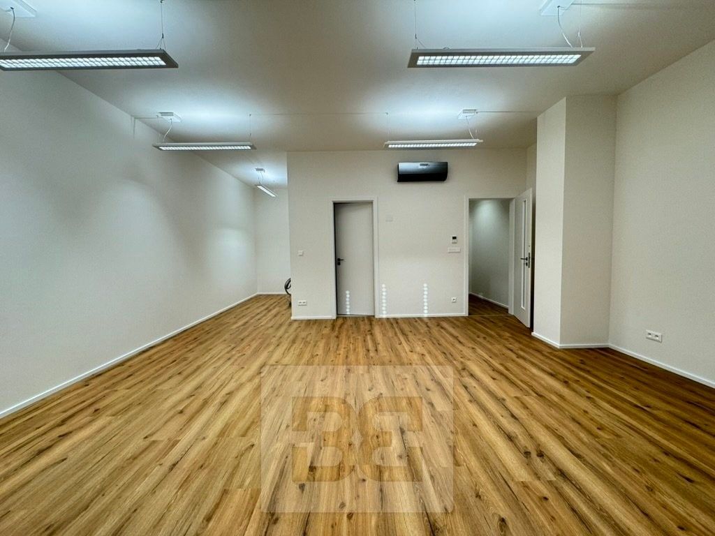 Pronájem kancelář - Komárovská, Brno, 50 m²