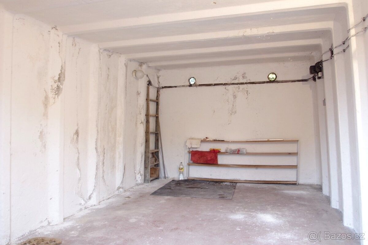 Prodej garáž - Znojmo, 669 02