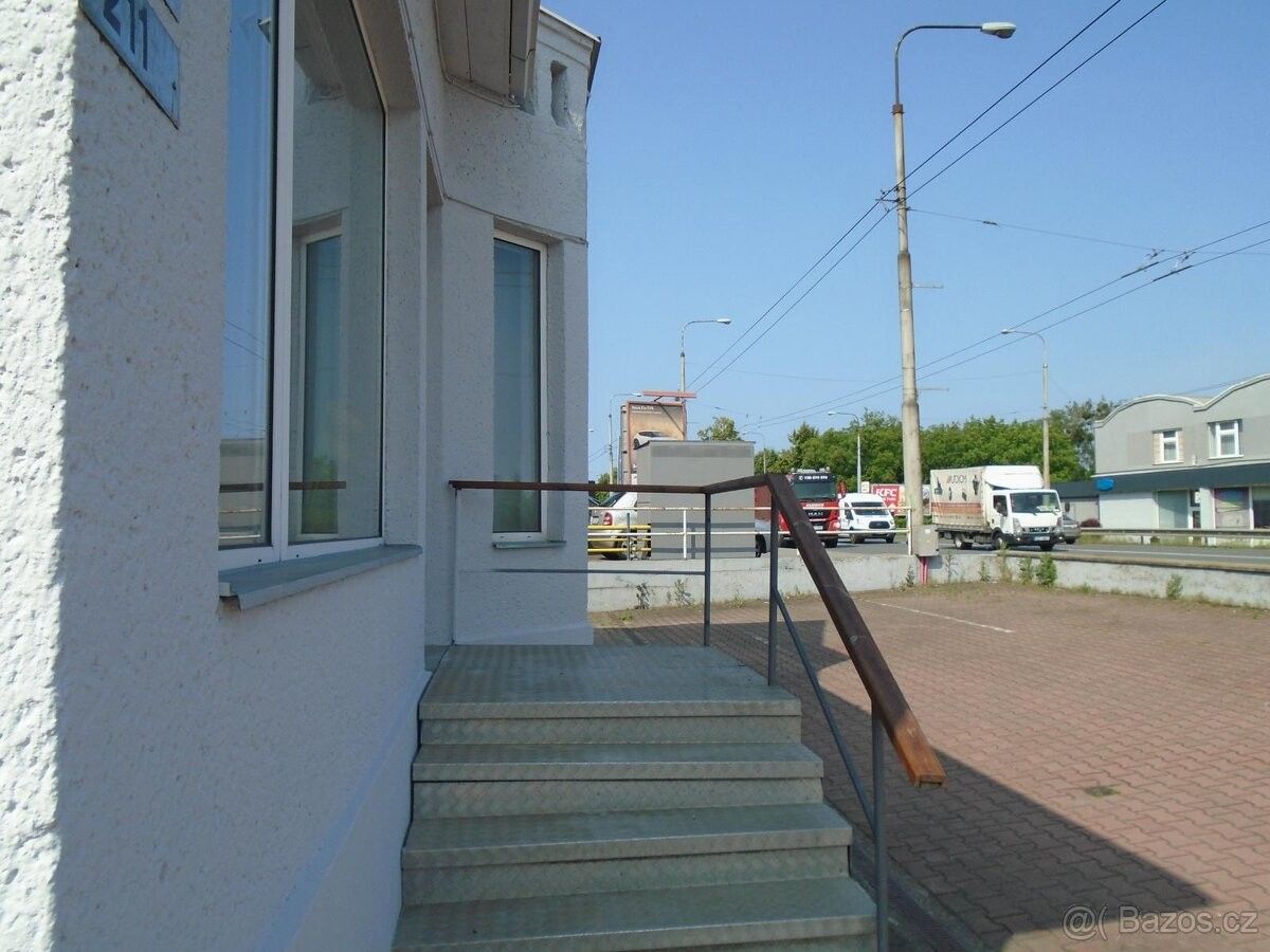 Pronájem obchodní prostory - Karlovice, 763 02