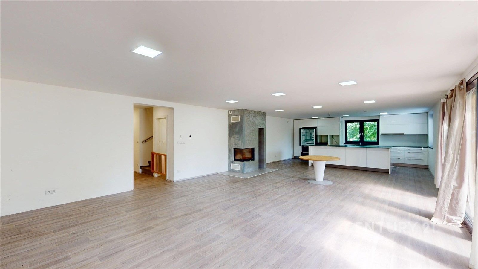 Prodej rodinný dům - Ivaň, 319 m² - 5