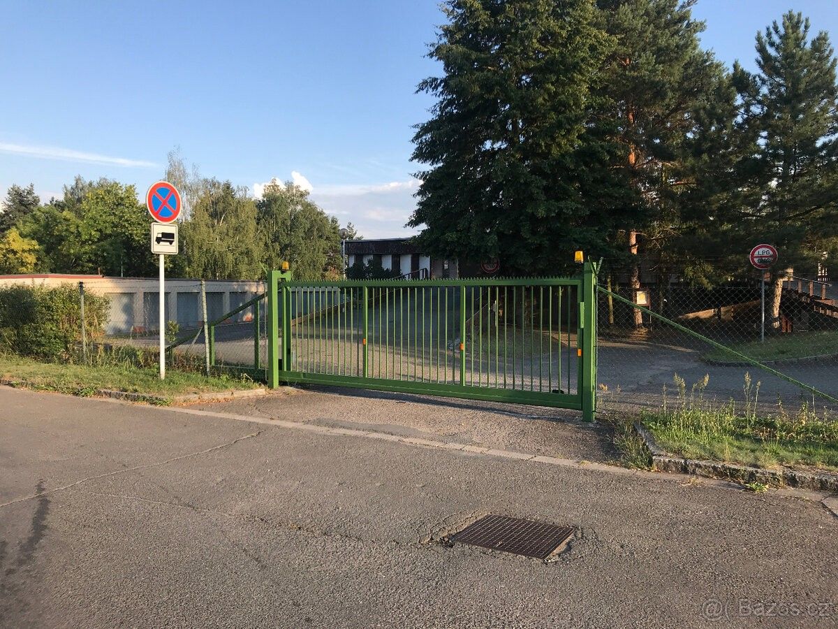 Garáže, Hradec Králové, 500 09 - 2
