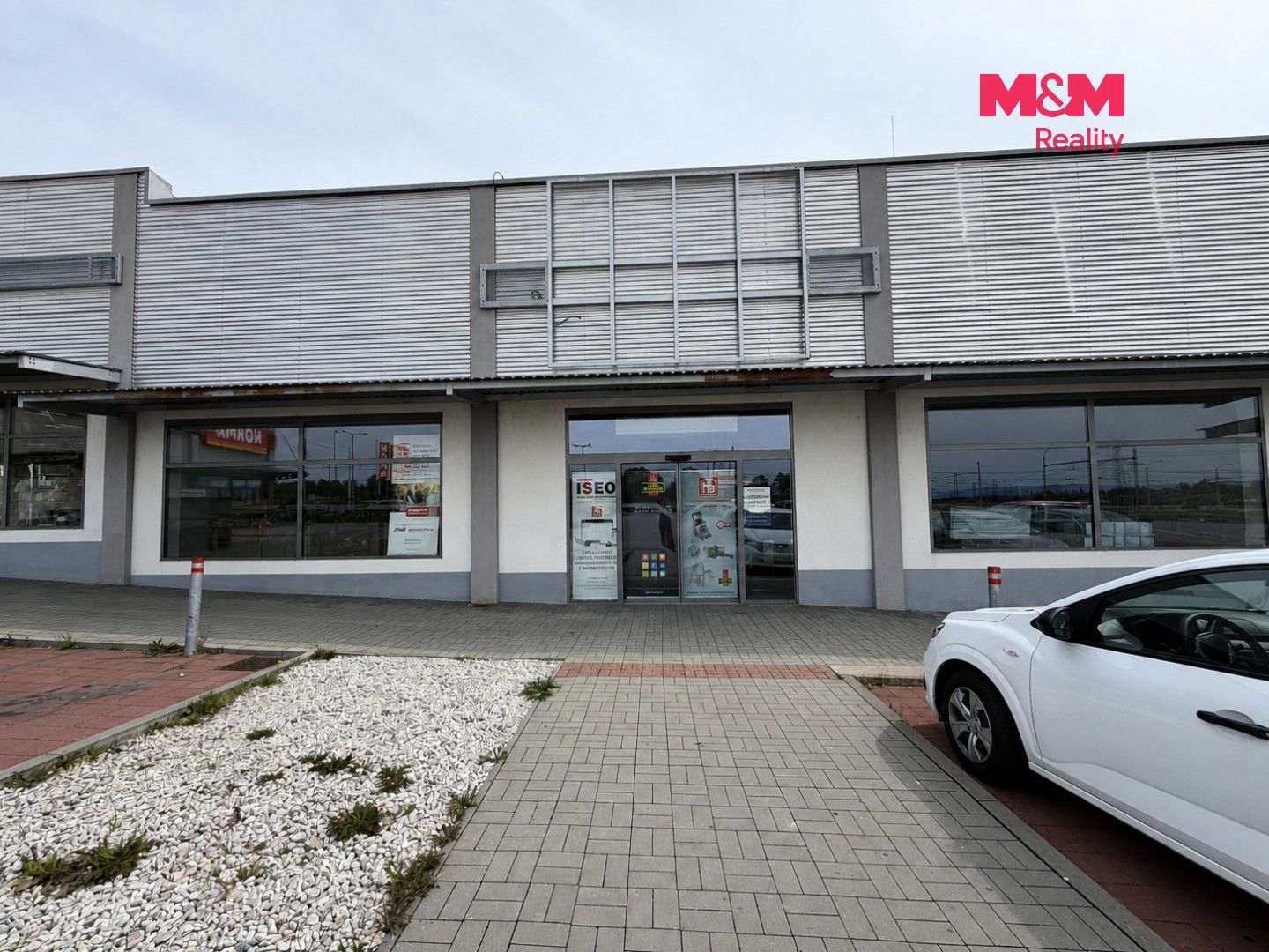 Obchodní prostory, Na Bahnech, Hrdějovice, 420 m² - 2