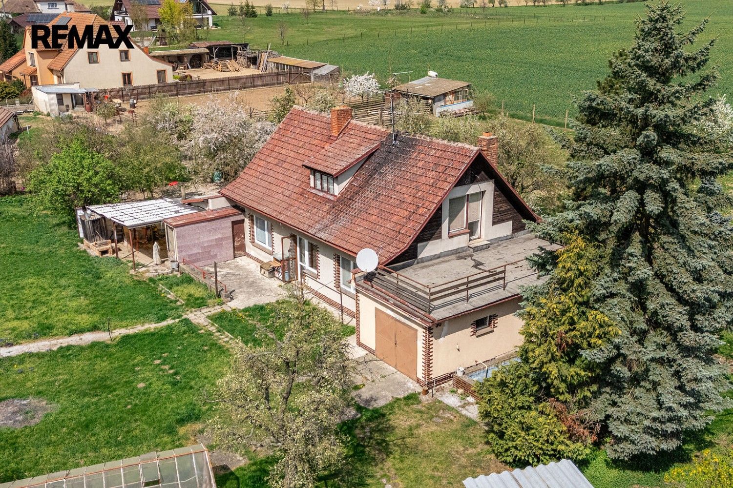 Rodinné domy, Tavíkovice - Dobronice, okres Znojmo, 143 m² - 1