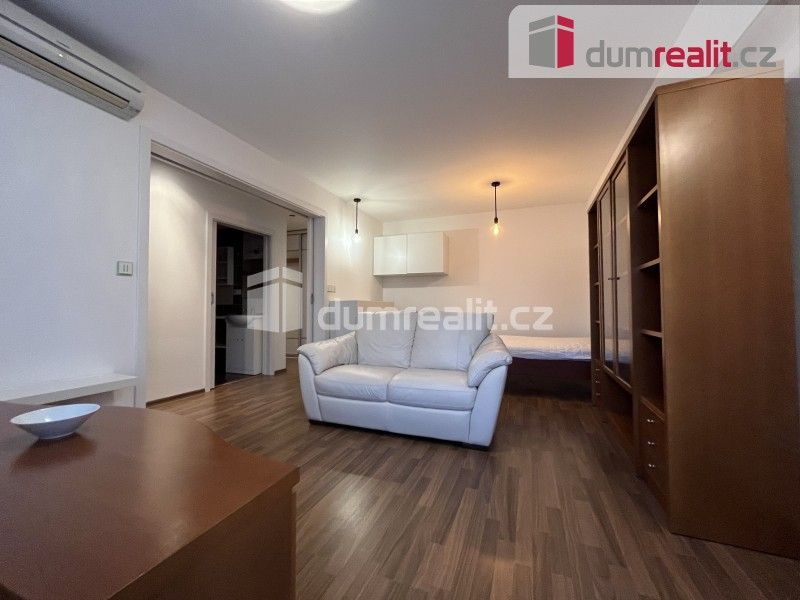 Pronájem byt 1+1 - sídl. Hůrka, Kralupy nad Vltavou, 41 m²