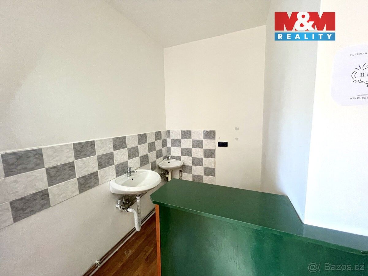 Pronájem obchodní prostory - Bitozeves, 438 01