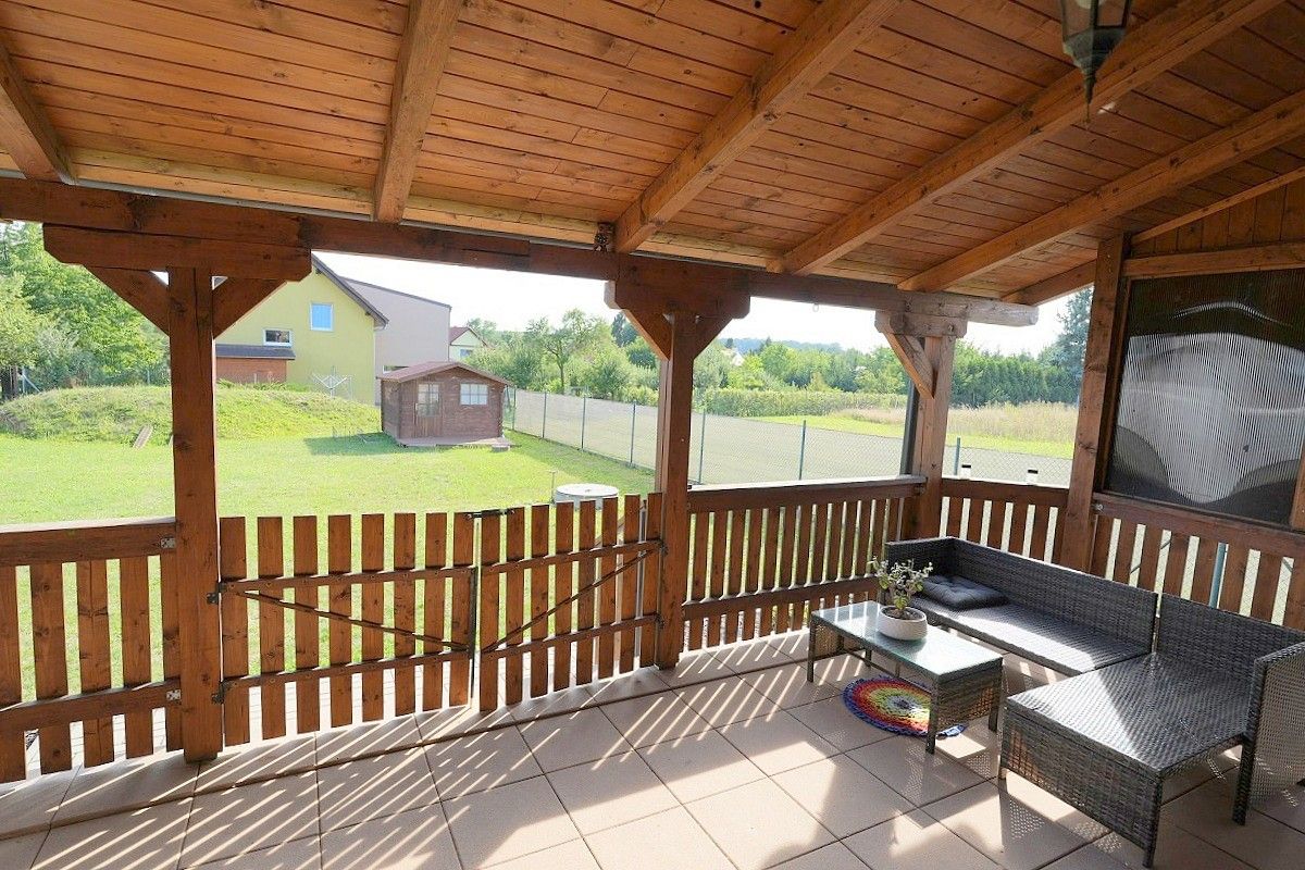 Rodinné domy, Libeř - Libeň, okres Praha-západ, 246 m² - 2