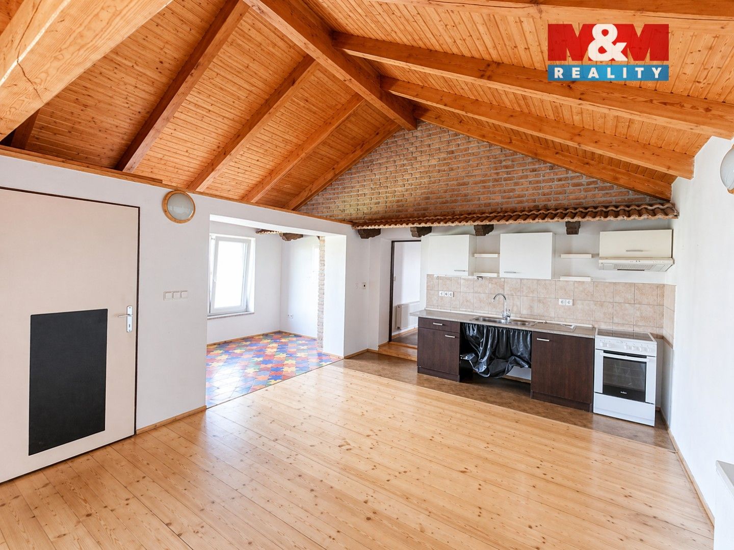 Sklady, Roveňsko, Holice, 1 219 m²