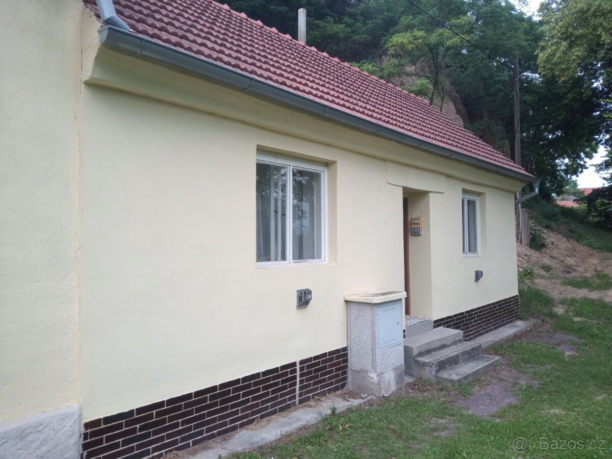 Chaty, Horní Dunajovice, 671 34