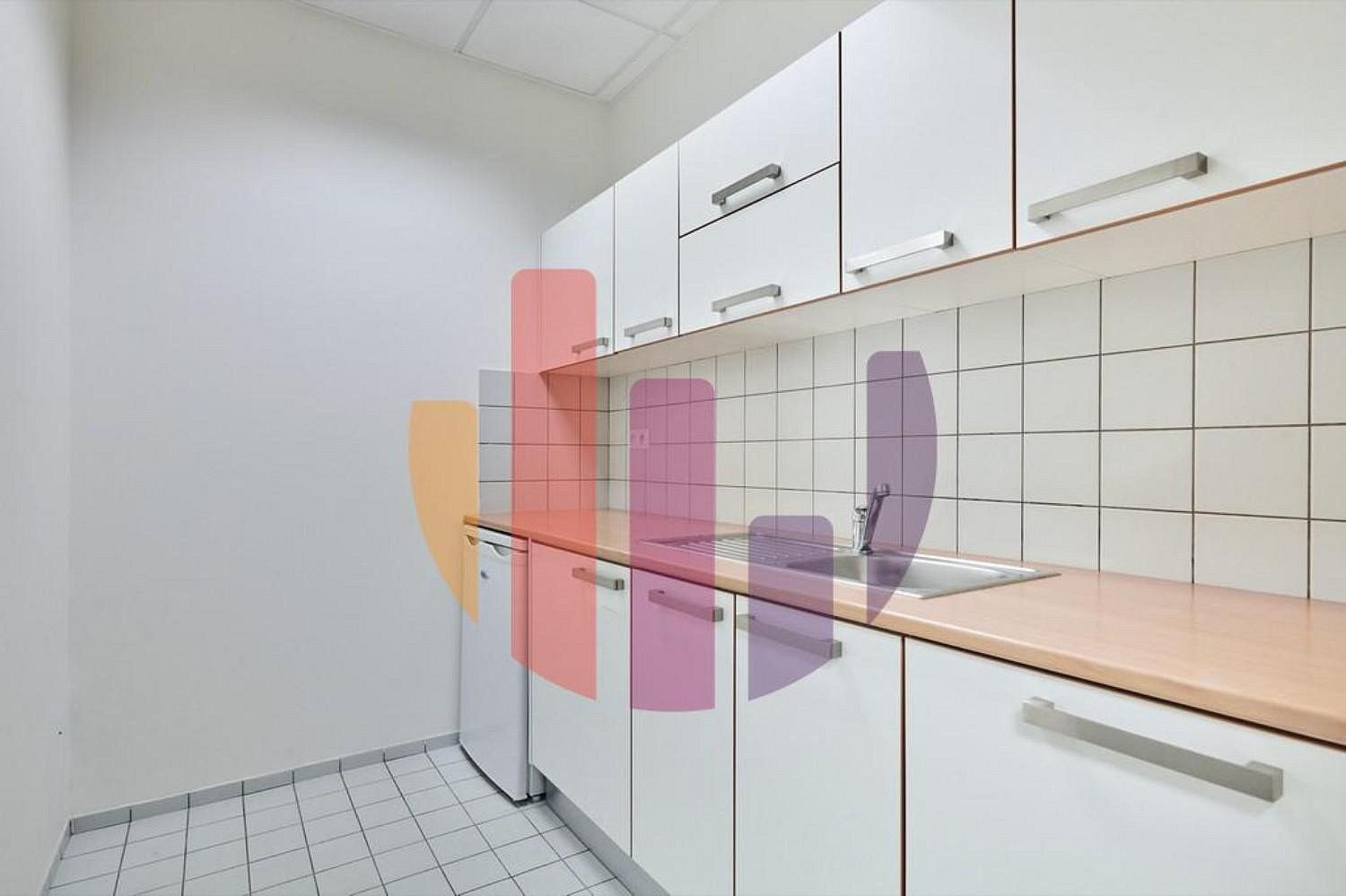 Pronájem kancelář - Praha - Nusle, okres Praha 4, Hlavní město Praha, 200 m² - 5