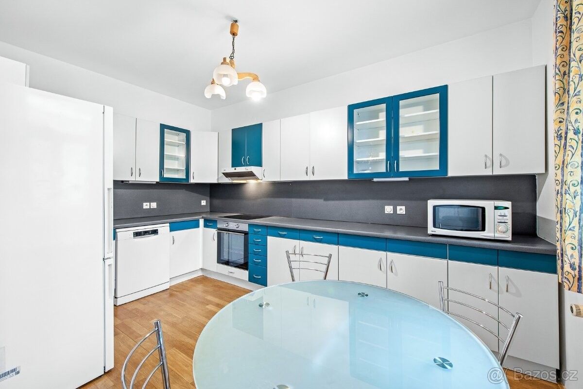 Pronájem byt - Praha, 170 00