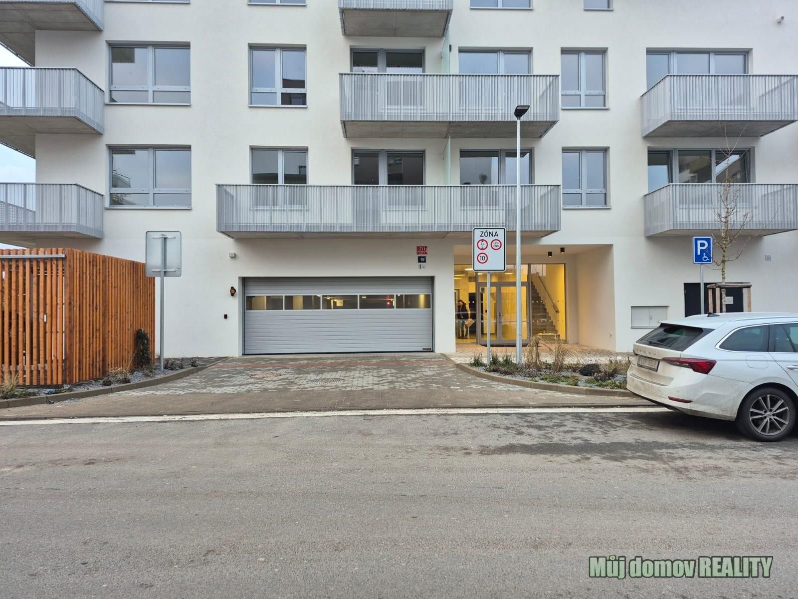 1+kk, Honzíkova,Praha 10, Dolní Měcholupy, 41 m²