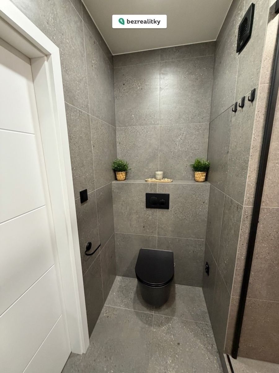 Byt 2+kk · 31 m² · Matúškova 800, Praha Háje - 4