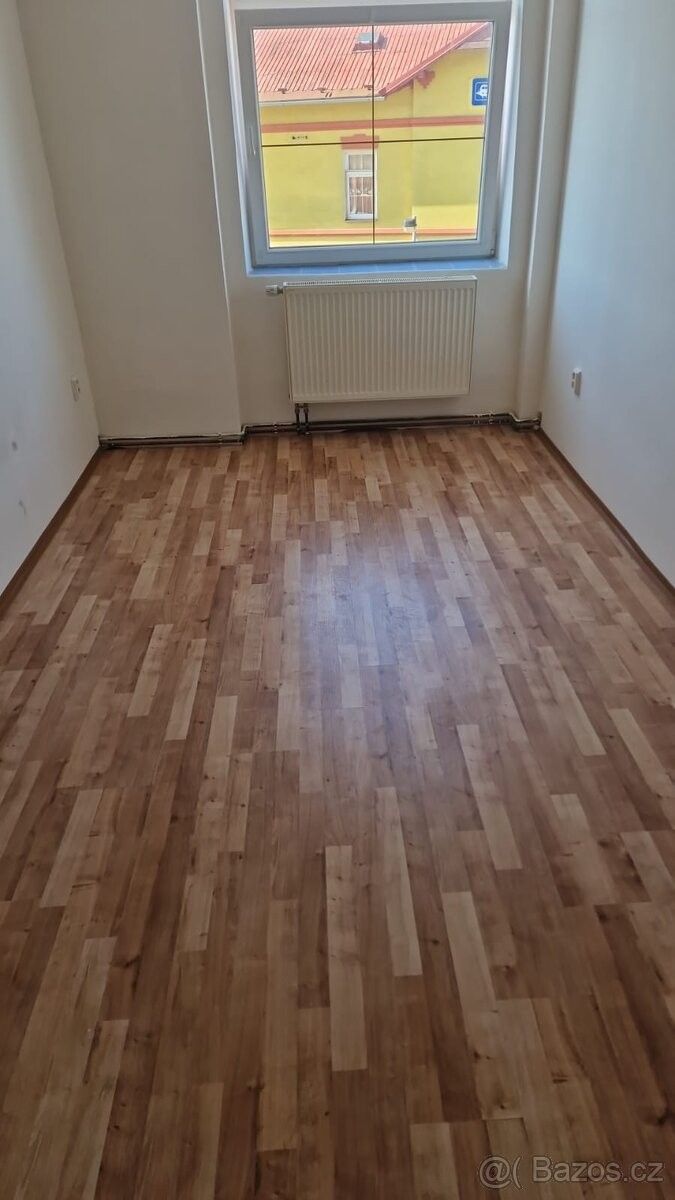 Byty, Police nad Metují, 549 54 - 2