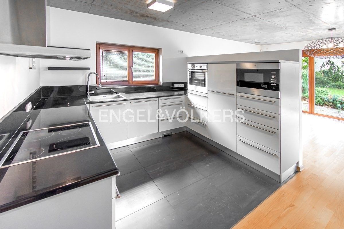 Pronájem vila - Panská zahrada, Praha, 260 m²