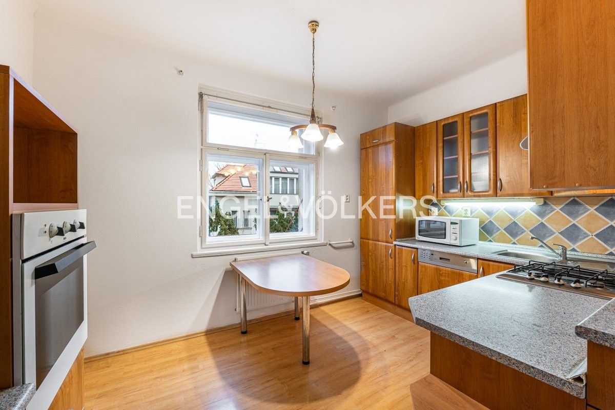 Pronájem byt 4+kk - Cukrovarnická 741, Praha, 97 m²