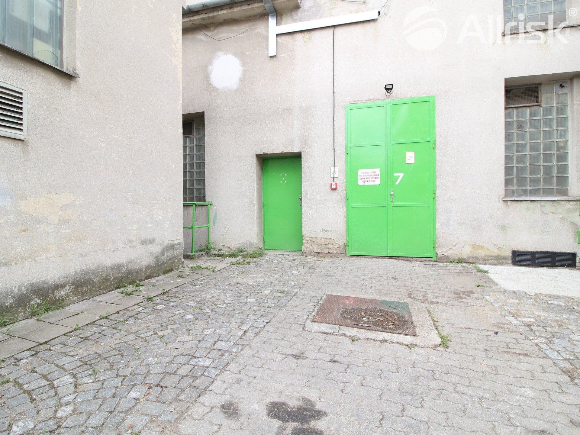 Sklady, Brno, 150 m² - 1