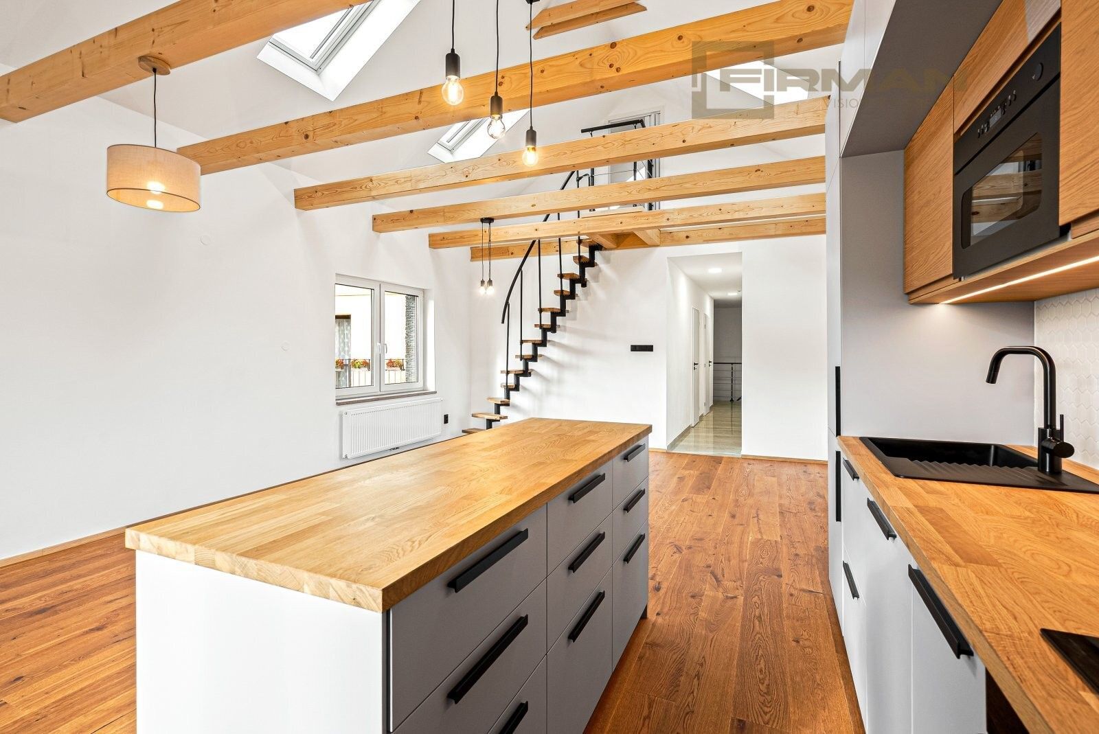 Prodej byt - Elišky Přemyslovny, Praha, 110 m²