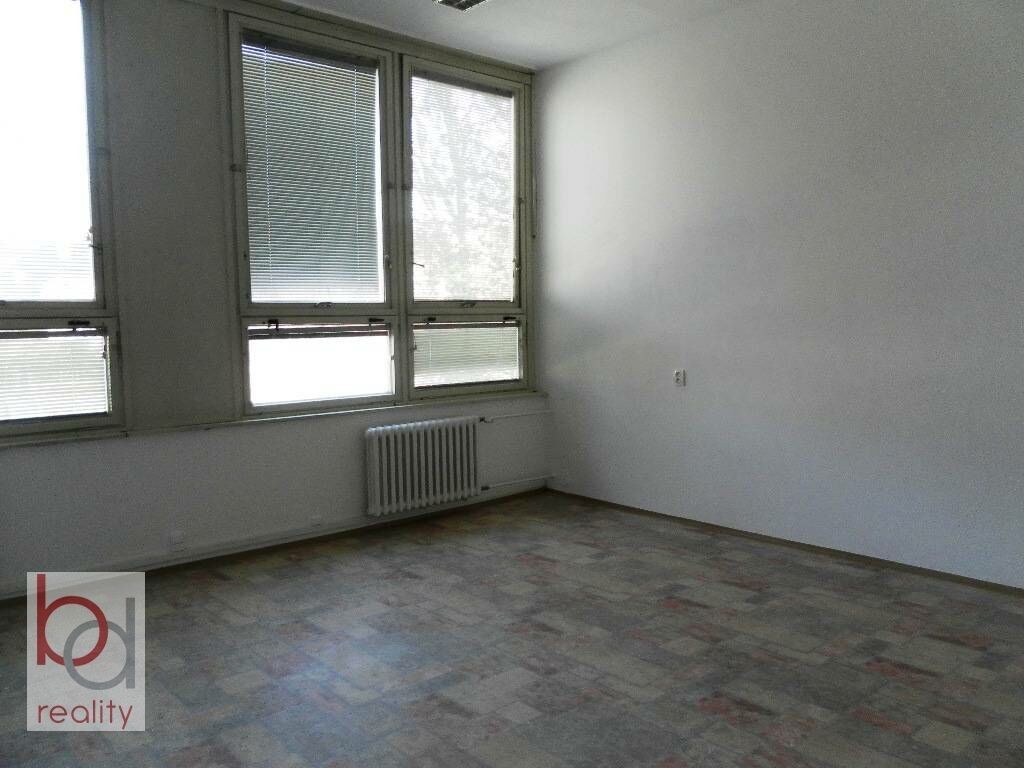 Pronájem kancelář - České Budějovice 7, České Budějovice, 31 m²