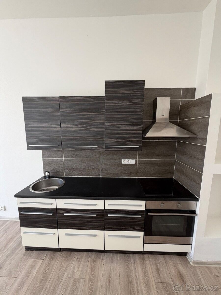 Pronájem byt - Meziboří u Litvínova, 435 13