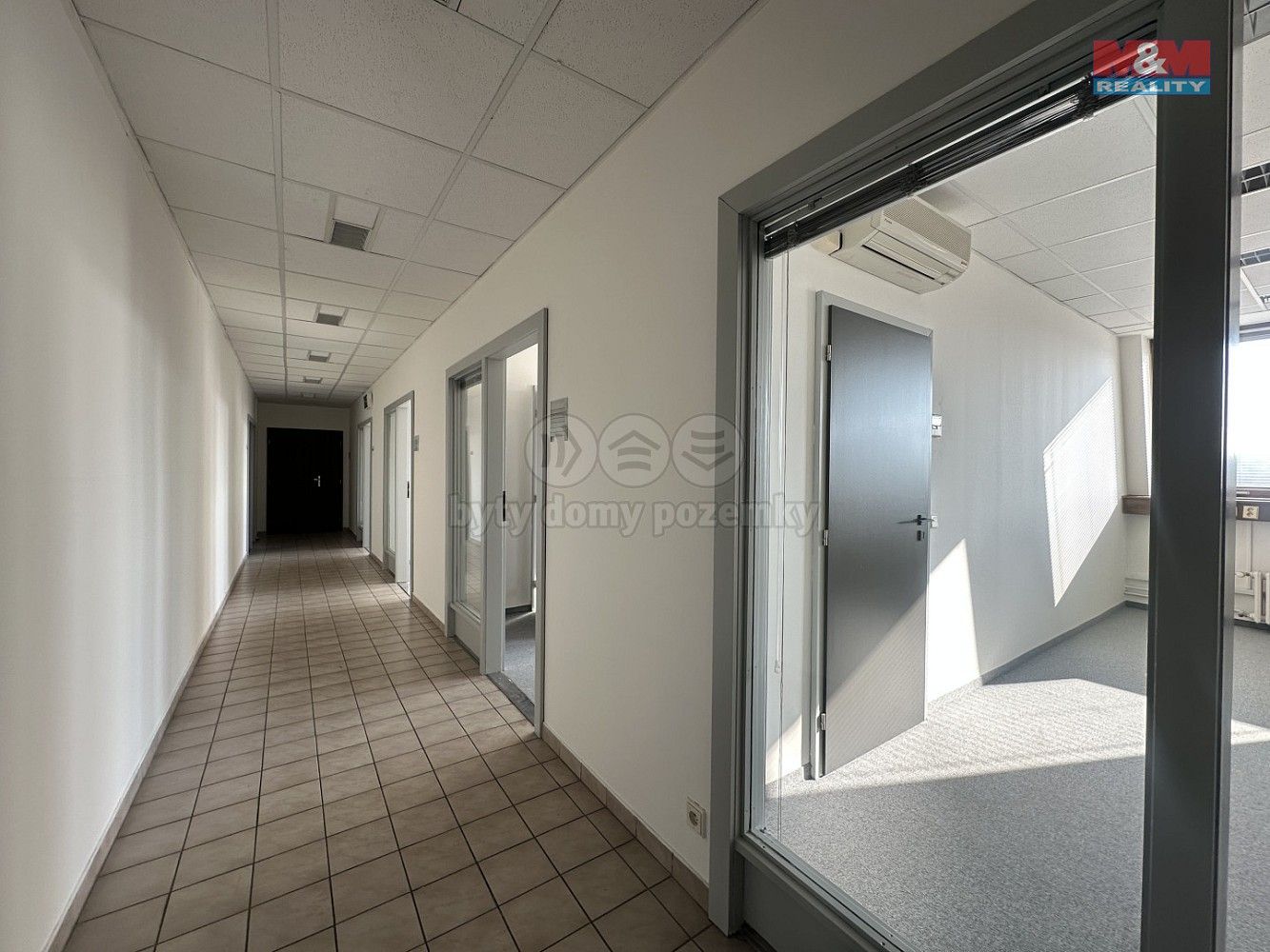 Pronájem kancelář - Praha - Hloubětín, okres Praha 9, Hlavní město Praha, 220 m² - 5
