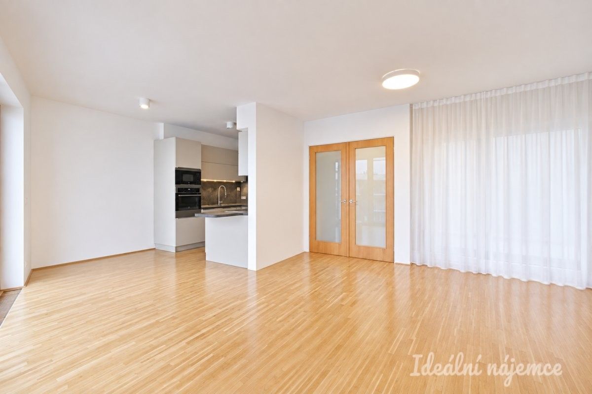 3+kk, Kopečná, Brno, 104 m²