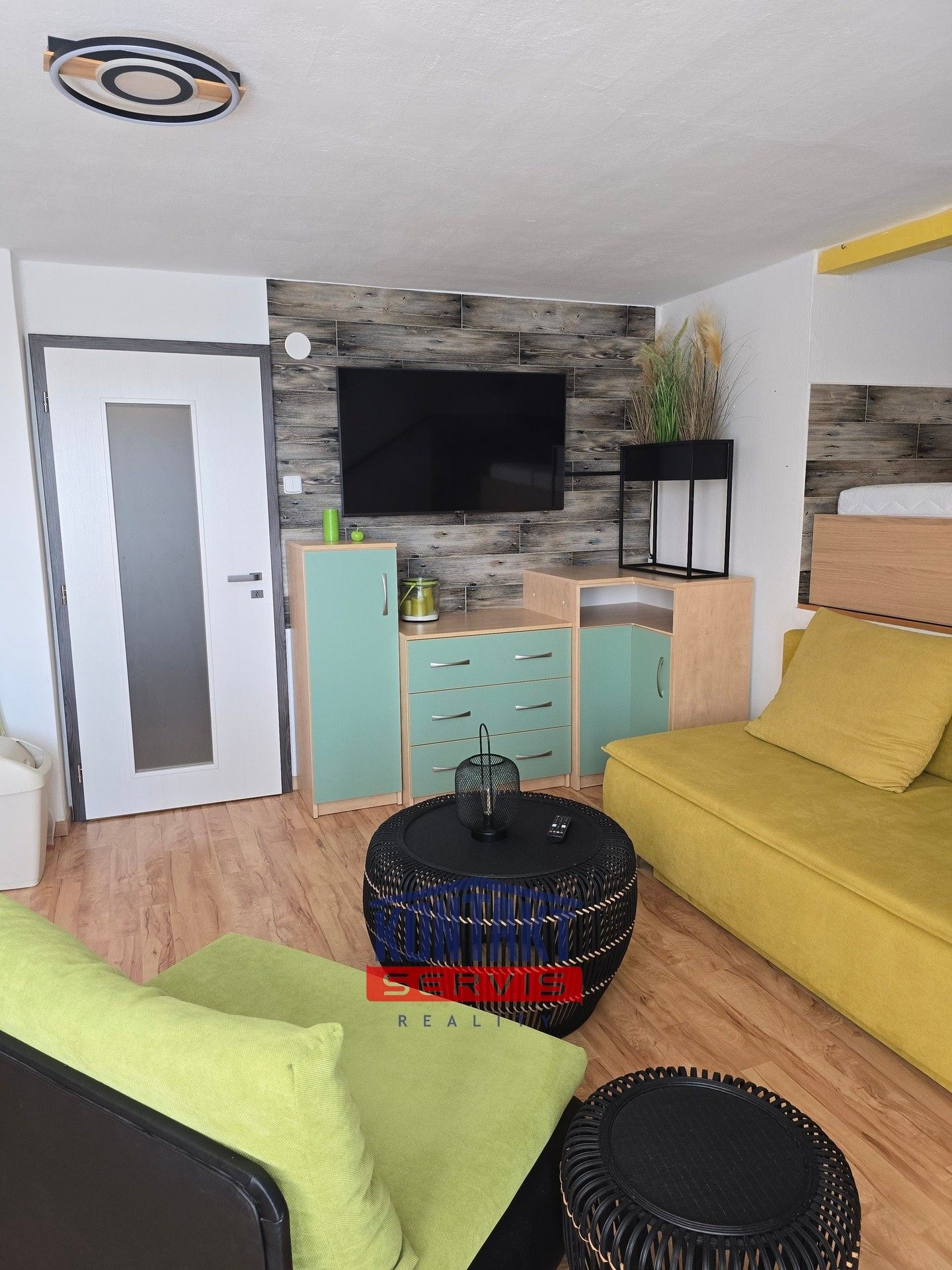 Pronájem byt 1+kk - Žižkova, Hluboká nad Vltavou, 39 m²