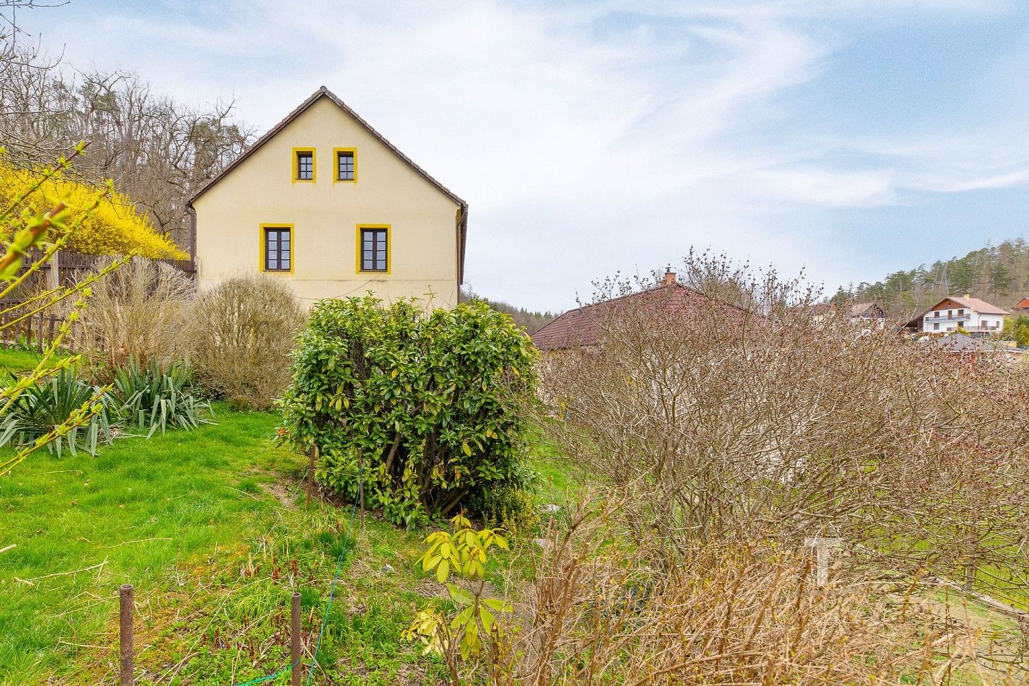 Rodinné domy, Nespeky, okres Benešov, Středočeský kraj, 258 m² - 1