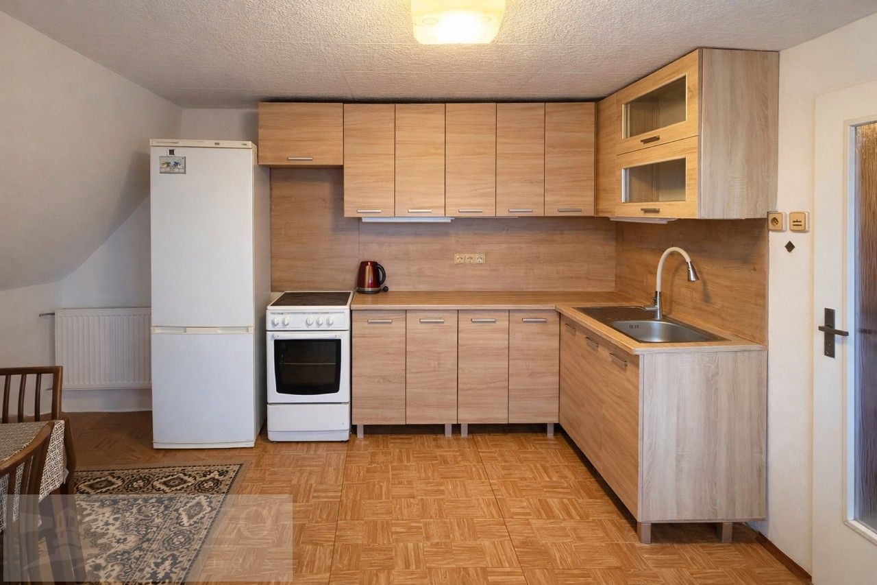 2+1, Číhalín, 70 m²