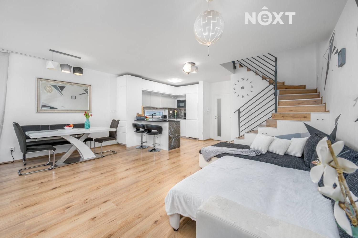 Prodej rodinný dům - Pivoňková, Zlonín, 130 m²