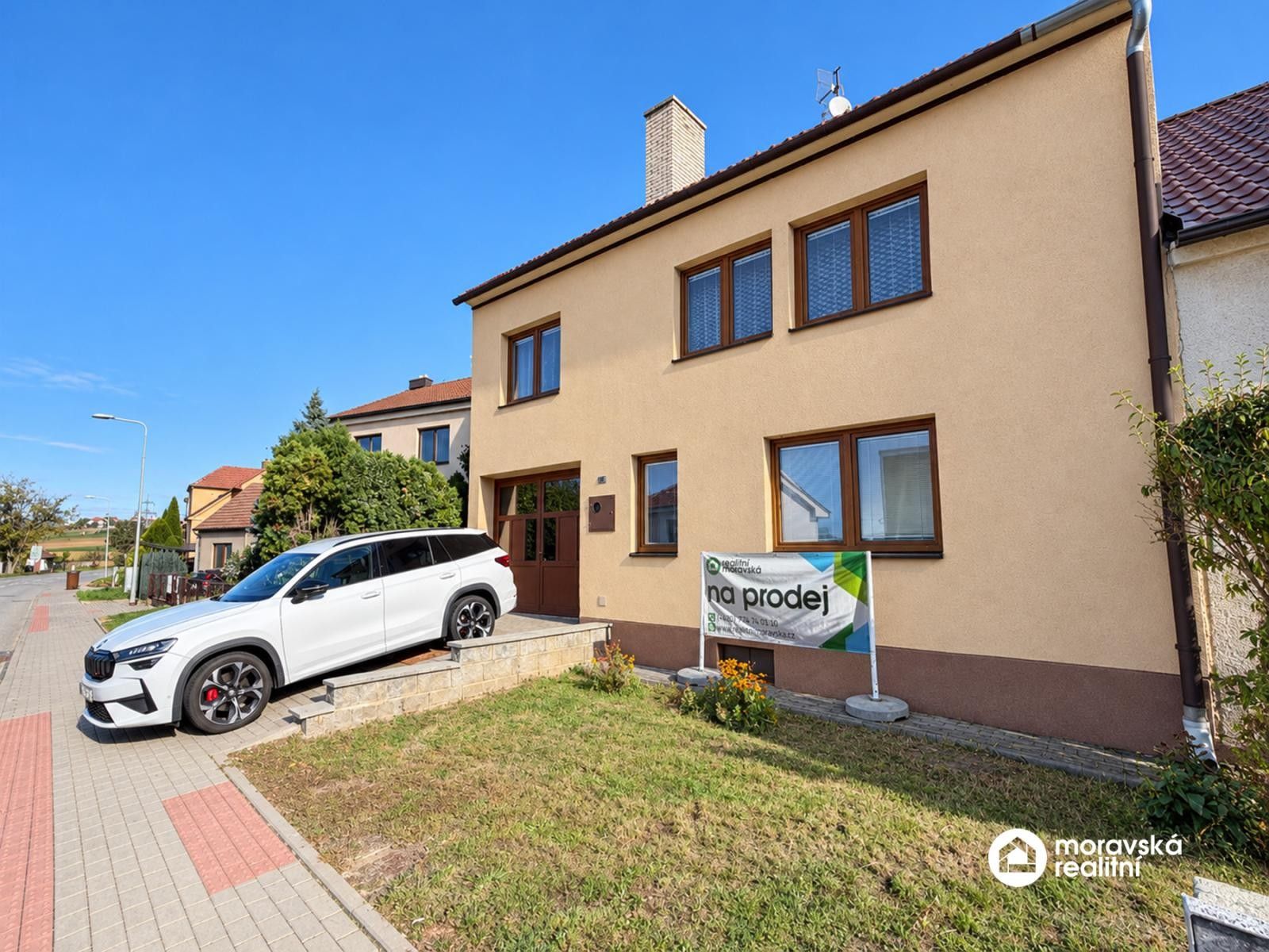 Rodinné domy, Zahrádky, Neslovice, 192 m² - 1