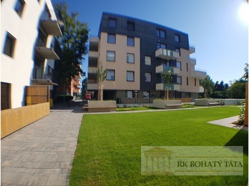 4+kk, Pod dvorem, Praha, 100 m²