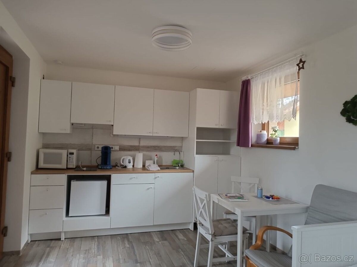 Kanceláře, Praha, 196 00