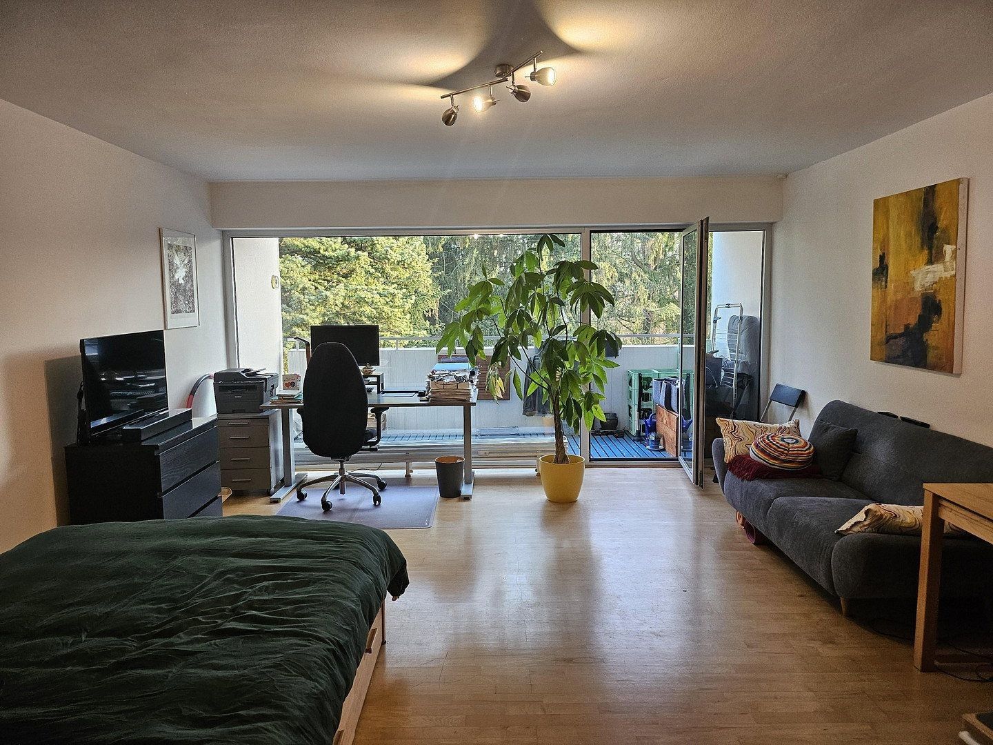 1+1, Frankfurt am Main Sachsenhausen Hessen 60598, 40 m² - 1
