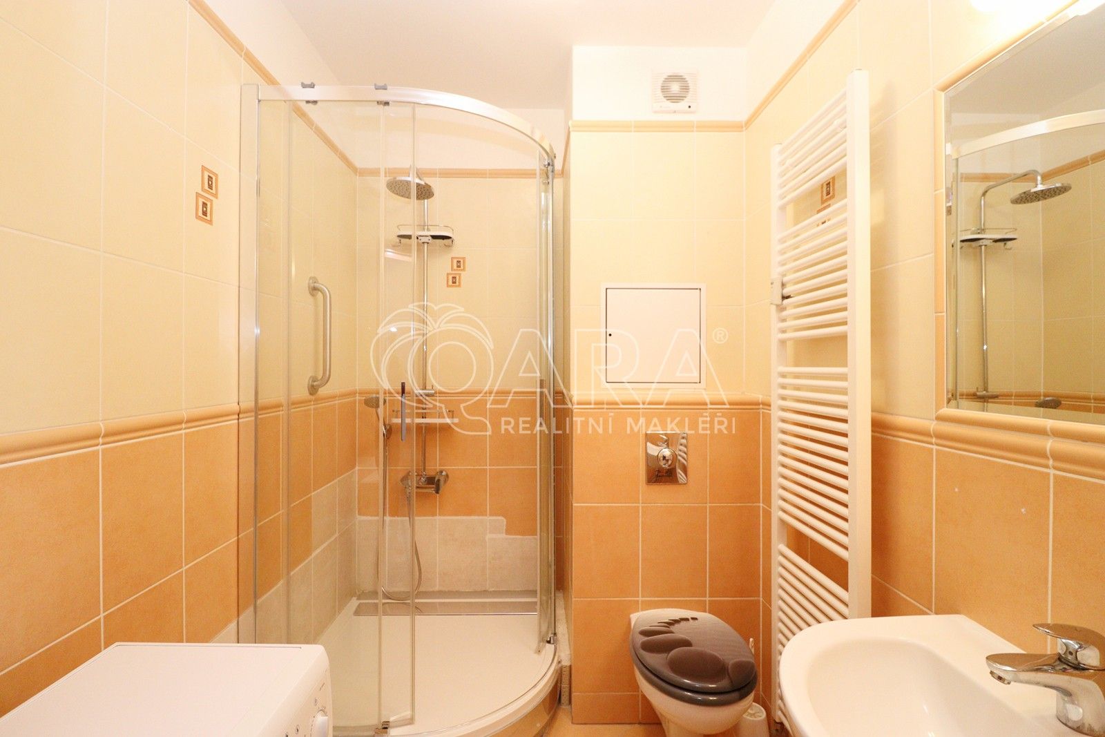 Pronájem byt 2+kk - Holubí, Praha, 44 m²