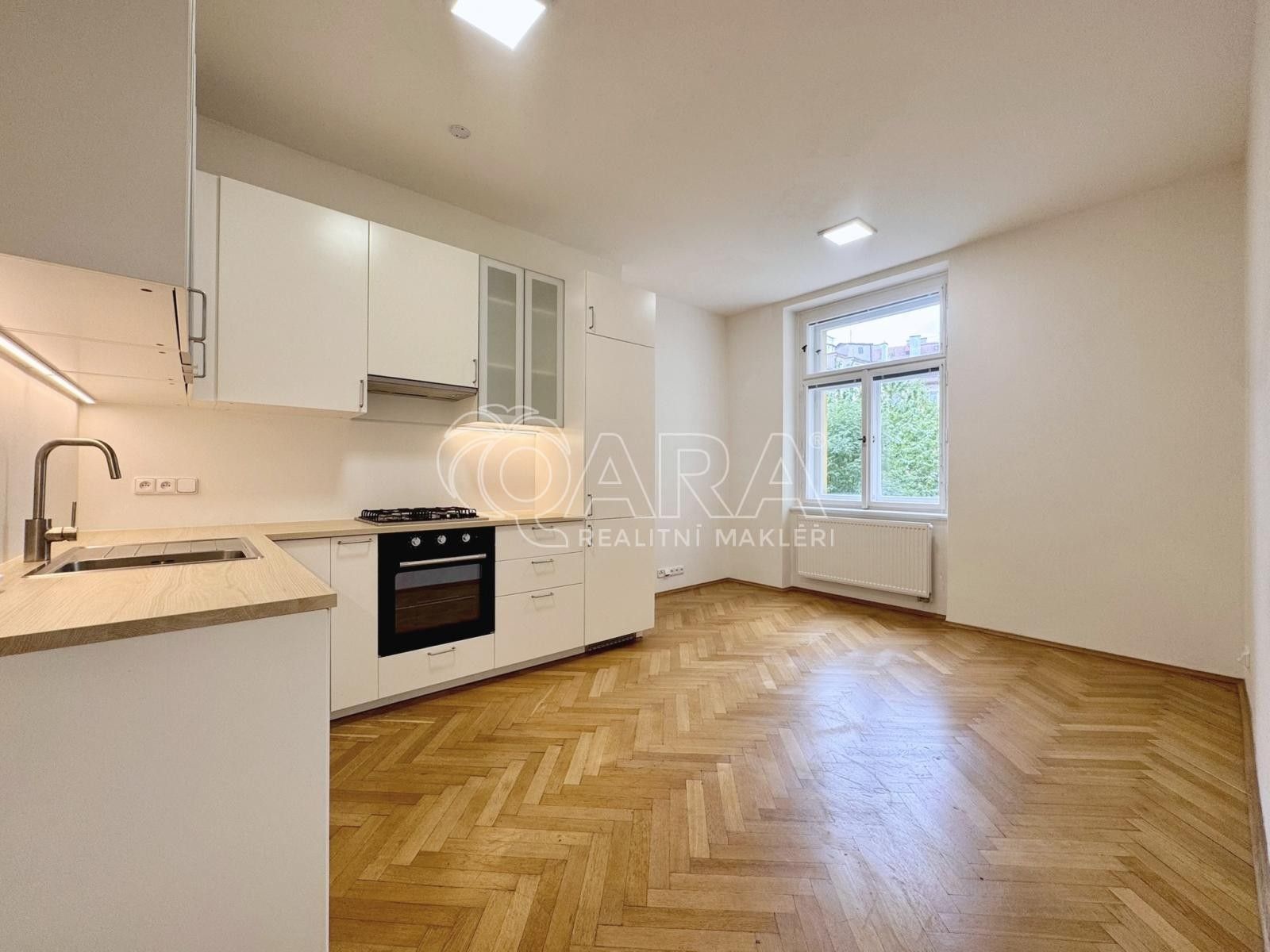 2+kk, náměstí Interbrigády  , Praha, 41 m² - 1
