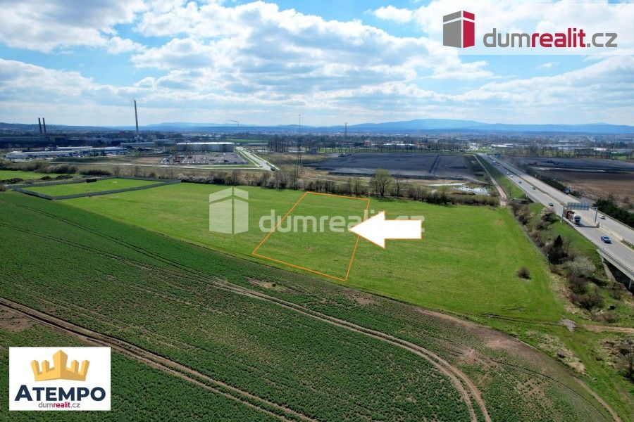 Prodej komerční pozemek - Úsilné, 6 439 m² - 5