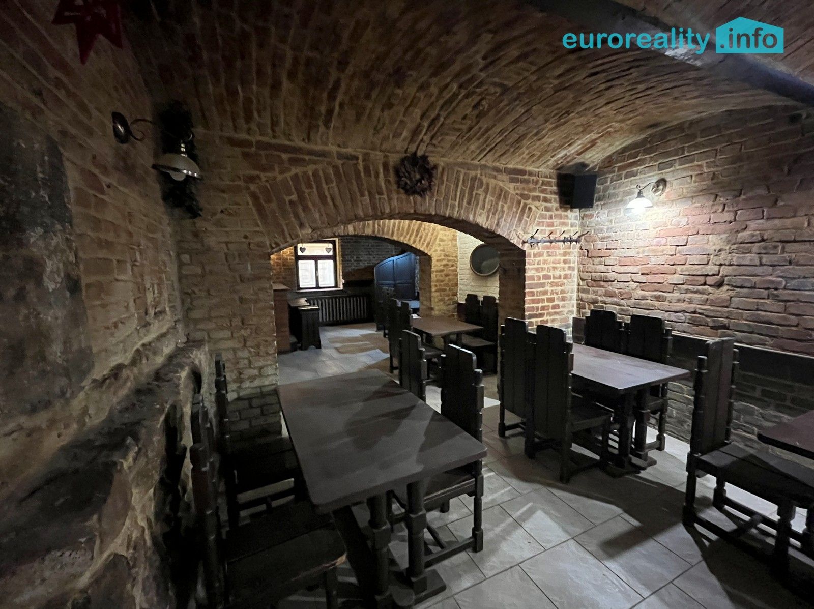 Restaurace · 144 m² · Hlavní třída, Mariánské Lázně - 3