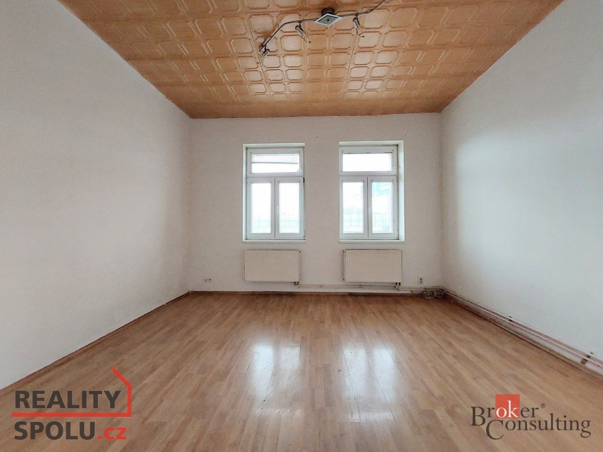 Prodej byt 2+1 - Nejdecká, Karlovy Vary, 52 m²
