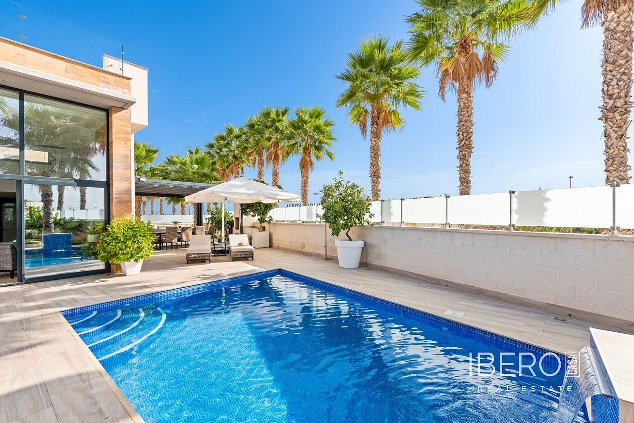 Prodej rodinný dům - Cabo Roig, ES, 180 m² - 2